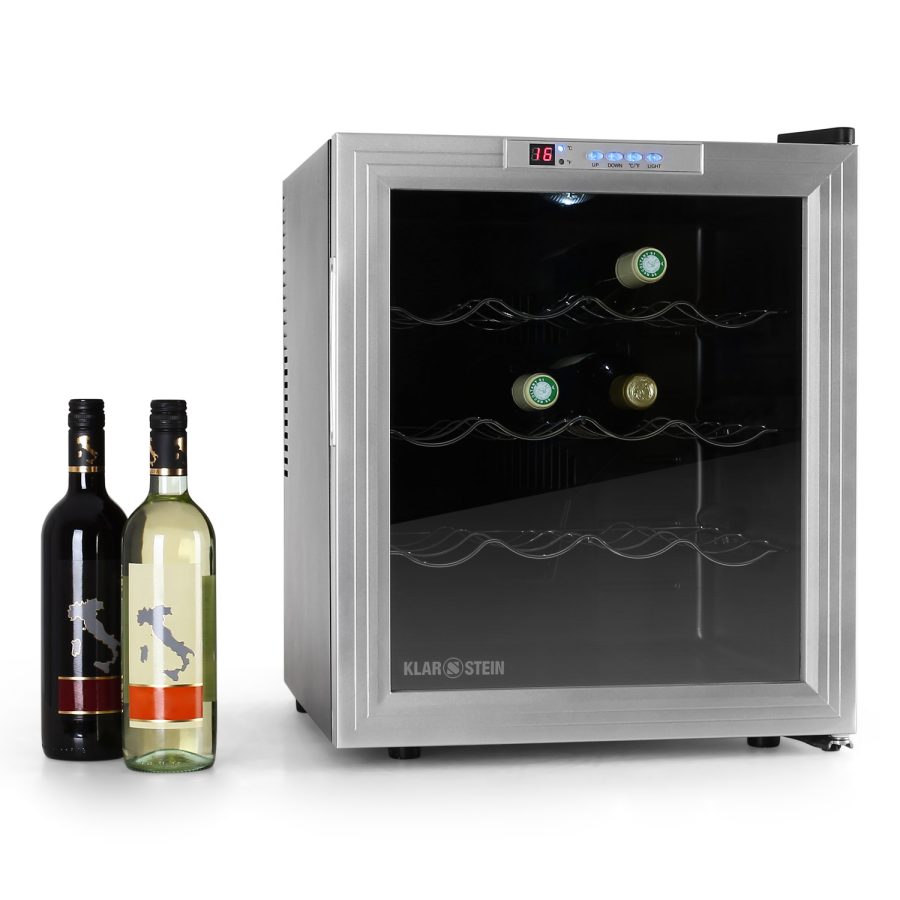 Folle de ma nouvelle cave à vin - cave a vin électrique présentée avec trois bouteilles de vins à l'intérieur au frais et deux bouteilles de vin une rouge et une de vin blanc à l'extérieur