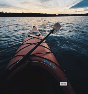 la différence entre un canoe et un kayak